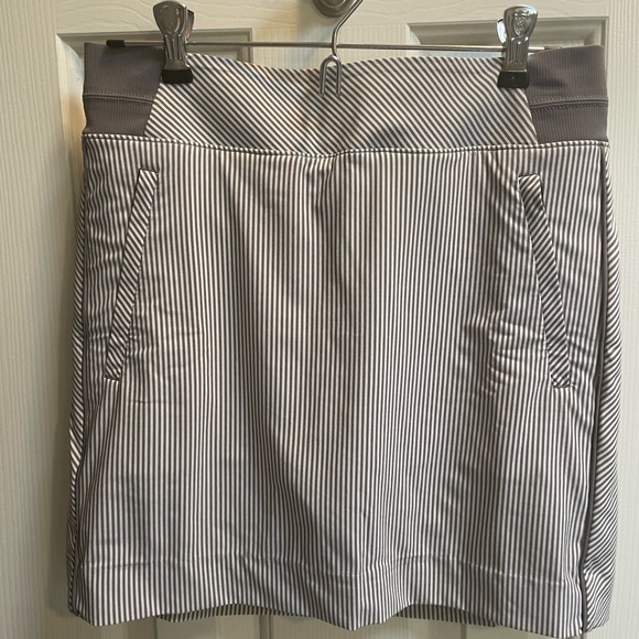 Athleta skort travel,golf,lifestyle - Picture 1 of 4